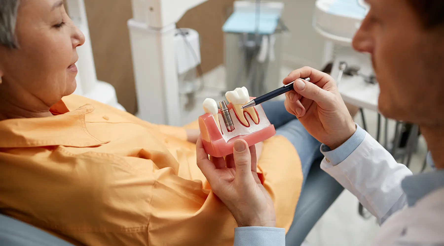 Dental Implants vs Dentures: Which Tooth Replacement Option Is Right for You?