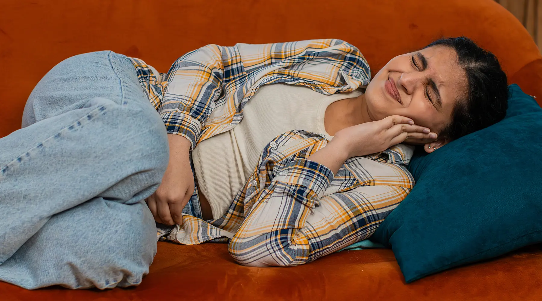 Exposed Nerve in a Broken Tooth: What to Do Until You Can See a Dentist